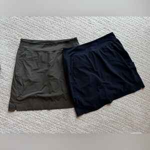 Athleta navy and green skorts.